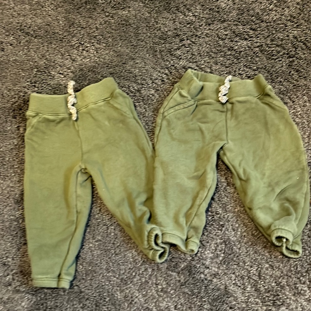 *5/$20 Baby Boy Shorts & Pants* Carter’s size 6 months Green Sweatpants